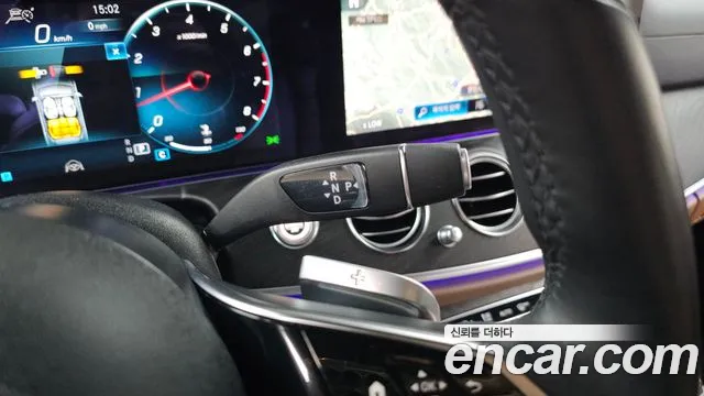Mercedes-Benz E-Class — Фото автомобиля 9