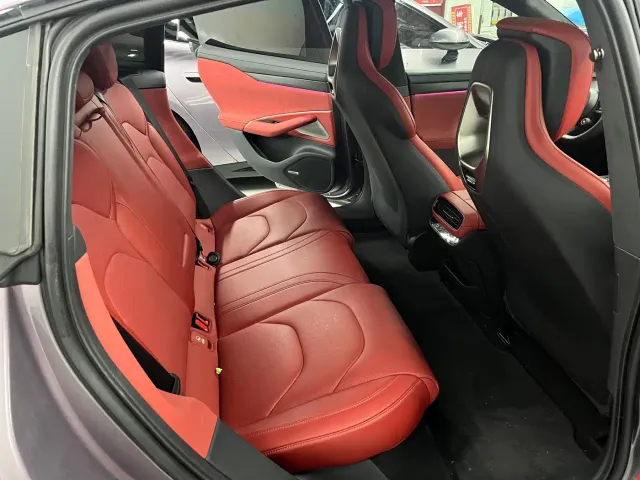 Xiaomi Auto Xiaomi SU7 2024 AWD Extended Range Advanced Smart Driving Max Edition — Фото автомобиля 9