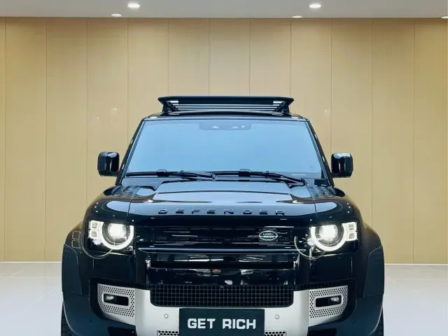 Land Rover Defender — Фото автомобиля 2
