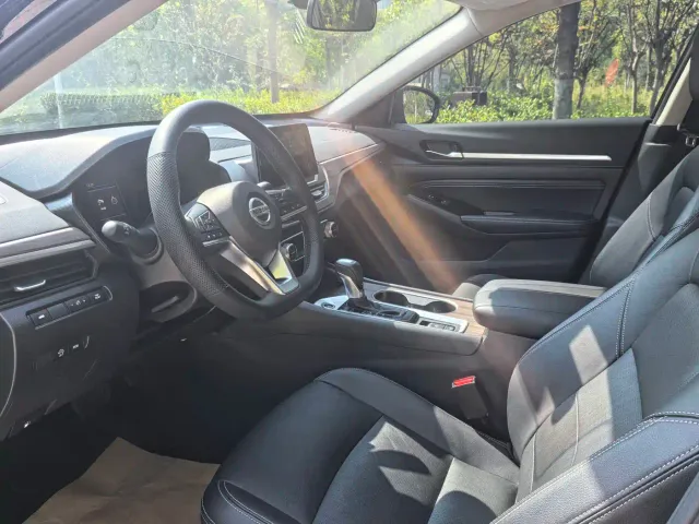 Nissan Teana — Фото автомобиля 5