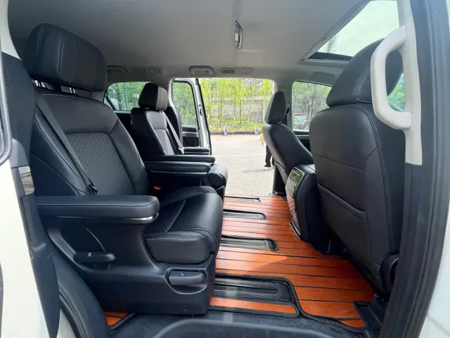 GAC Trumpchi M8 — Фото автомобиля 9