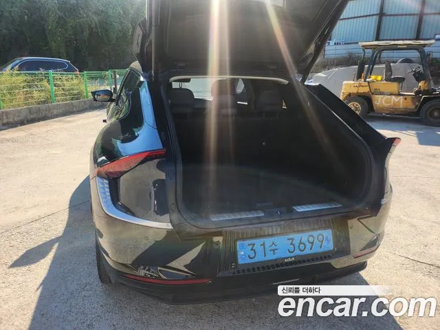 Kia EV6 — Фото автомобиля 18