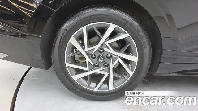 Hyundai Grandeur Grandeur (GN7) 2.5 Бензин 2WD — Фото автомобиля 5