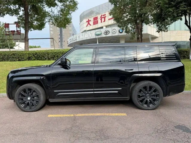 BYD U8L — Фото автомобиля 3