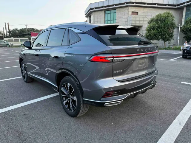 Roewe RX5 — Фото автомобиля 6