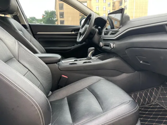 Nissan Teana — Фото автомобиля 14