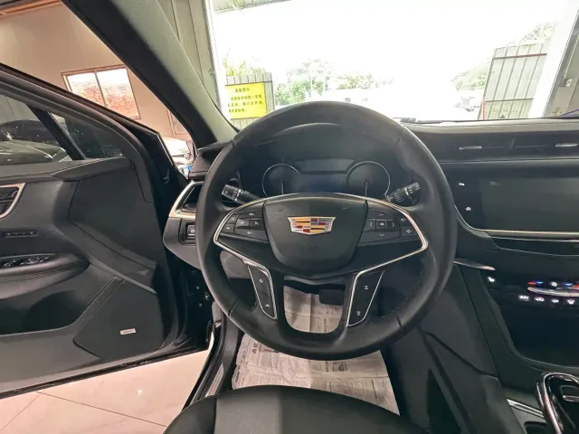 Cadillac XT5 — Фото автомобиля 28