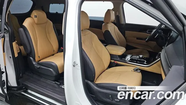 Kia Carnival Generation 4 — Фото автомобиля 16