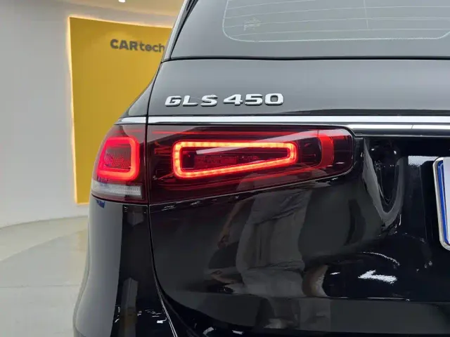 Mercedes-Benz GLS-Class — Фото автомобиля 12