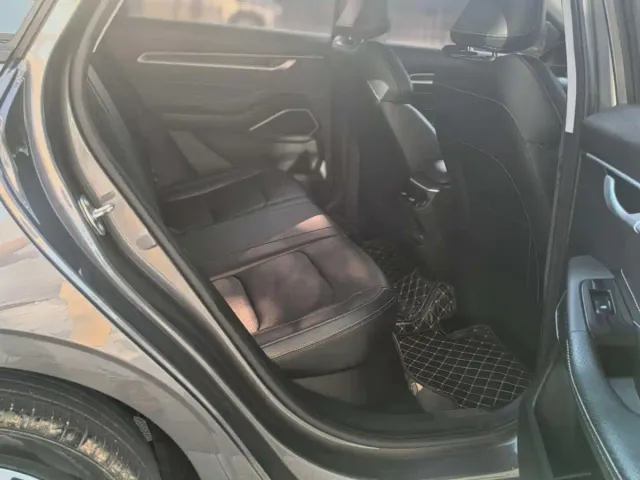 Geely Emgrand — Фото автомобиля 6