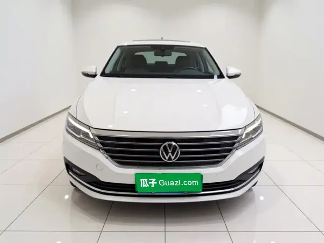 Volkswagen Lavida — Фото автомобиля 2
