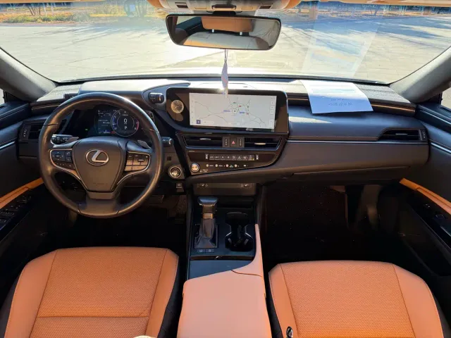 Lexus ES — Фото автомобиля 6