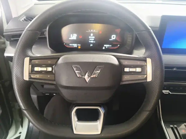 Wuling Asta — Фото автомобиля 10