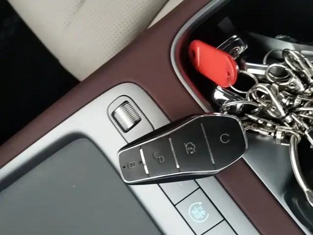 BYD Seal 07 DM-i — Фото автомобиля 8