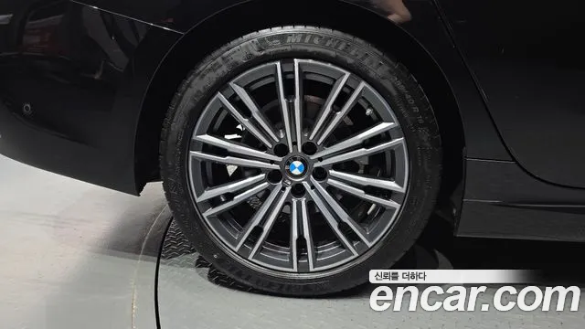 BMW 3-Series 3 серия (G20) 320i M Sport — Фото автомобиля 5