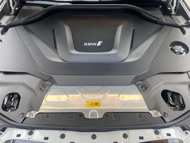 BMW iX3 — Фото автомобиля 18