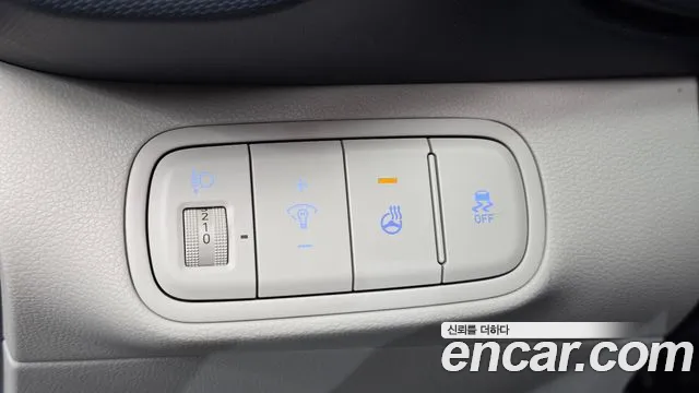 Hyundai Venue — Фото автомобиля 13