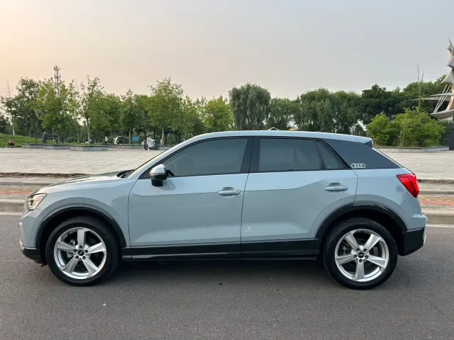Audi Q2L — Фото автомобиля 8