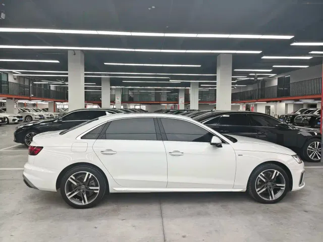 Audi A4L — Фото автомобиля 15