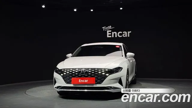 Hyundai Grandeur Grandeur (New) — Фото автомобиля 3