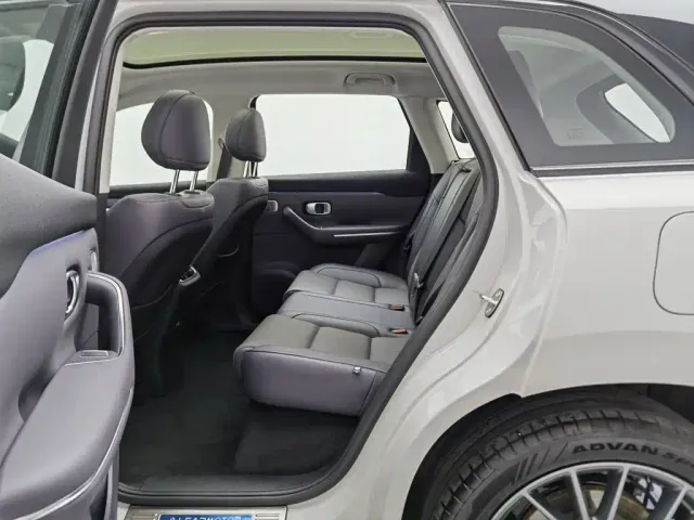 Leapmotor C10 — Фото автомобиля 15
