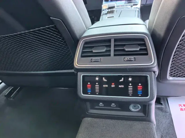 Audi A7L — Фото автомобиля 8
