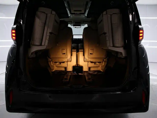 Toyota Alphard — Фото автомобиля 19