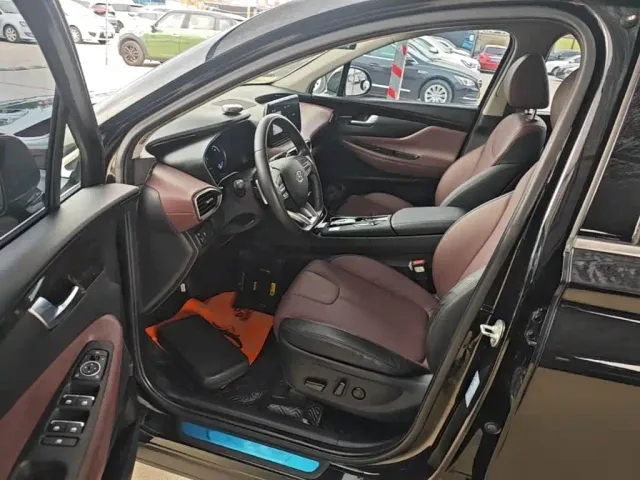 Hyundai Santa Fe — Фото автомобиля 15