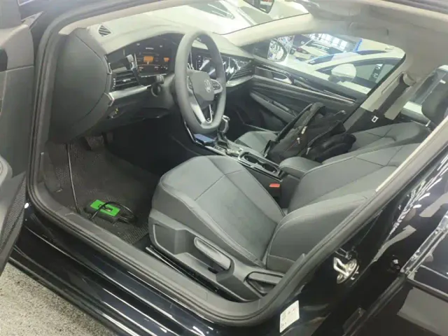 Volkswagen Passat — Фото автомобиля 14