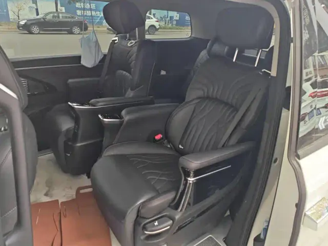 GAC Trumpchi M8 — Фото автомобиля 11
