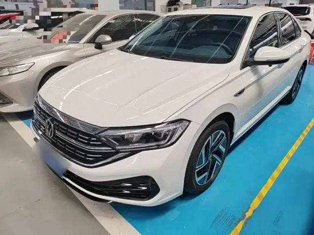 Фотография автомобиля — Volkswagen Sagitar