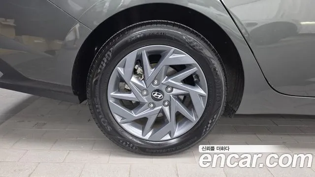 Hyundai Avante CN7 — Фото автомобиля 5