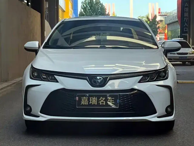 Toyota Corolla — Фото автомобиля 2