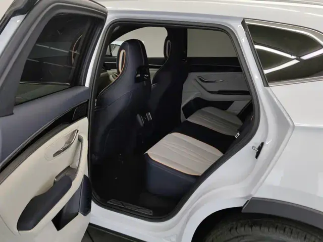 BYD Song PLUS — Фото автомобиля 11