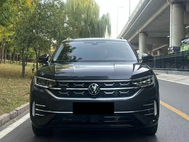 Volkswagen Tayron — Фото автомобиля 2
