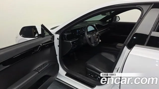 Hyundai Grandeur GN7 — Фото автомобиля 10