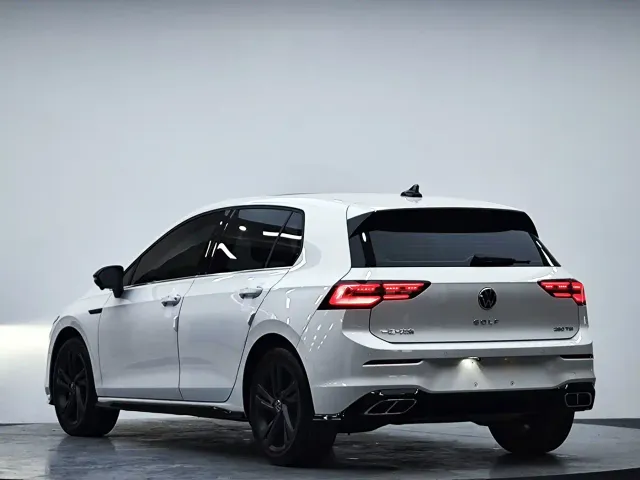 Volkswagen Golf — Фото автомобиля 6