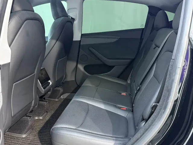 Tesla Model Y — Фото автомобиля 6