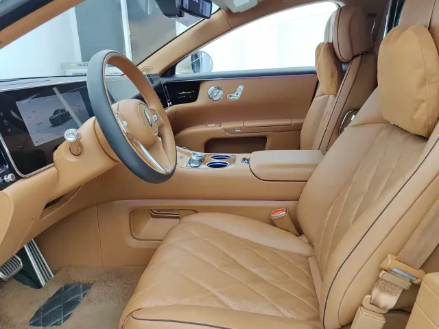 Zunjie Zunjie S800 2025 Model Extended Range Starlight Executive Edition 4-seater — Фото автомобиля 4