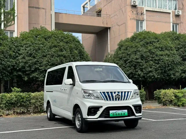 Changan Ruixing EM80 — Фото автомобиля 3