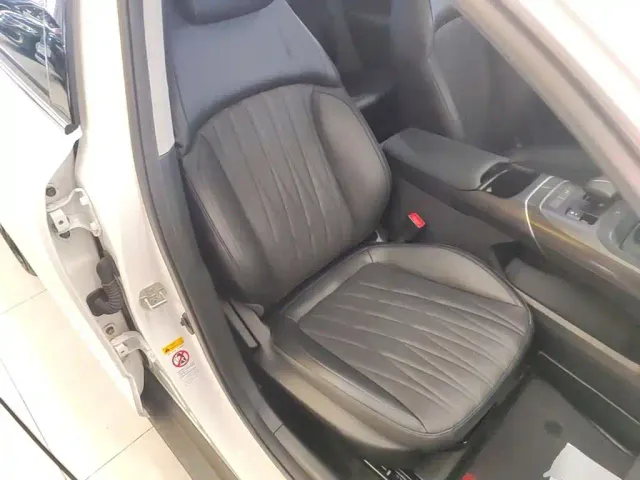 Changan Eado — Фото автомобиля 24