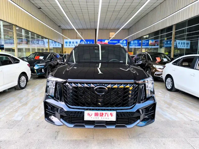 GAC Trumpchi GS8 — Фото автомобиля 2