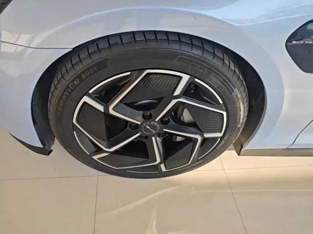 BYD Seal — Фото автомобиля 22