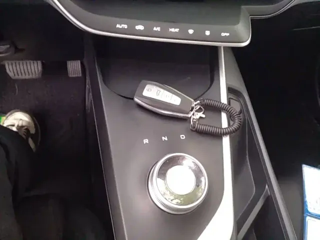 Geely Geometry A — Фото автомобиля 13