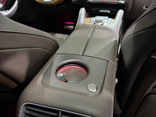Mercedes-Benz GLS-Class — Фото автомобиля 23