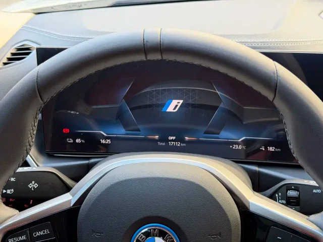 BMW i3 — Фото автомобиля 9