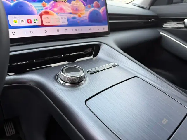 Geely Galaxy E5 — Фото автомобиля 5