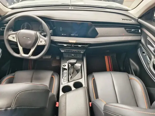 Changan Oshan Changan Oshan X7 PLUS 2022 1.5T Blue Whale Edition Auto Executive — Фото автомобиля 5