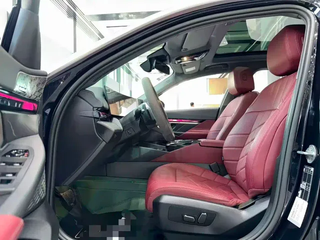 BMW 5 Series — Фото автомобиля 2