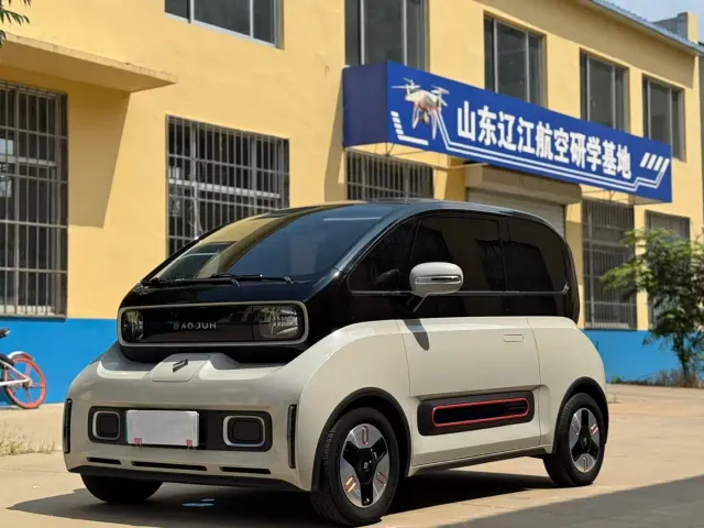Baojun KiWi EV — Фото автомобиля 3
